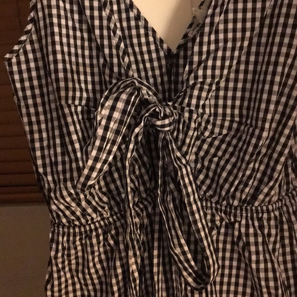 Gingham pattern romper - Picture 3 of 3